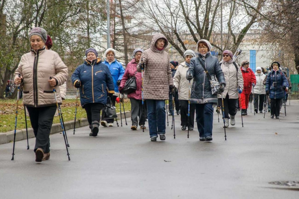 скандинавская-ходьба-в-пожилом-возрасте-польза-и-вред